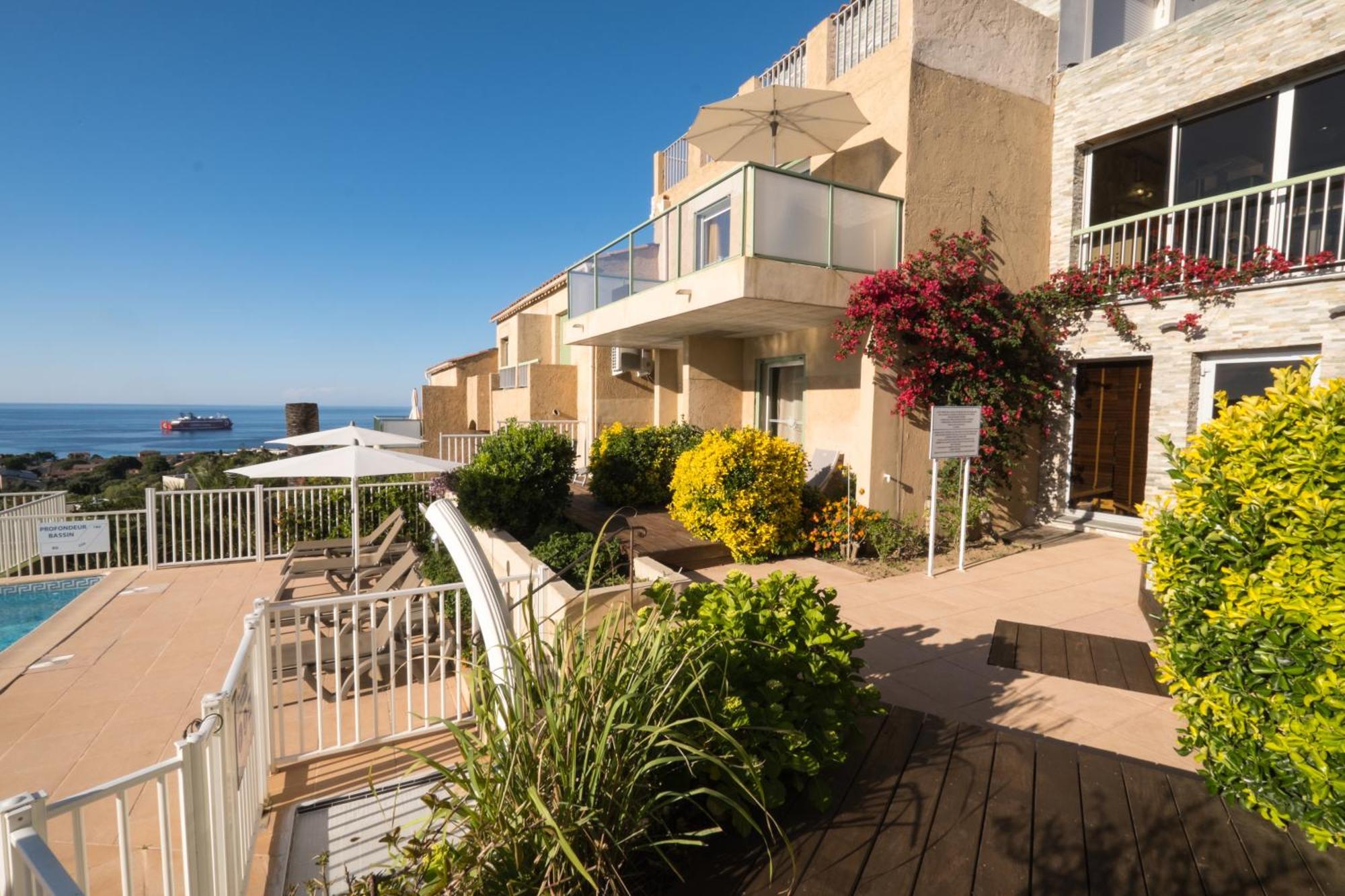 Hotel Funtana Marina LʼÎle-Rousse Exteriér fotografie